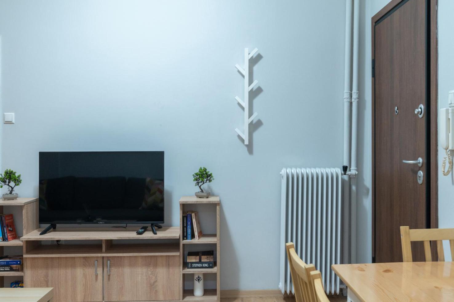 Entire Apt, 2 Bdrm, City Center Афины Экстерьер фото