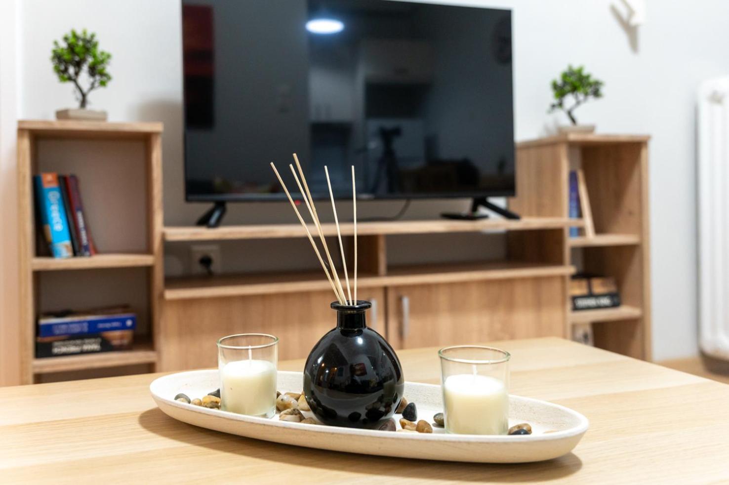 Entire Apt, 2 Bdrm, City Center Афины Экстерьер фото